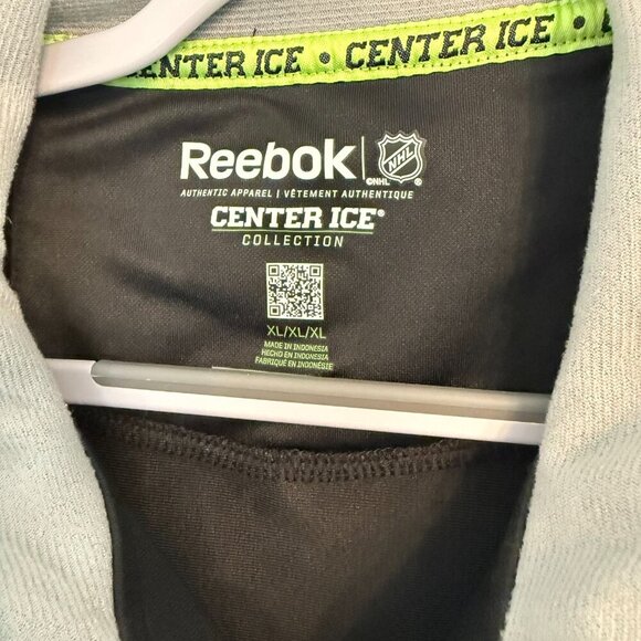 🖤 Reebok Chicago Blackhawks NHL Center Ice Pullover 🏒 - Picture 4 of 6